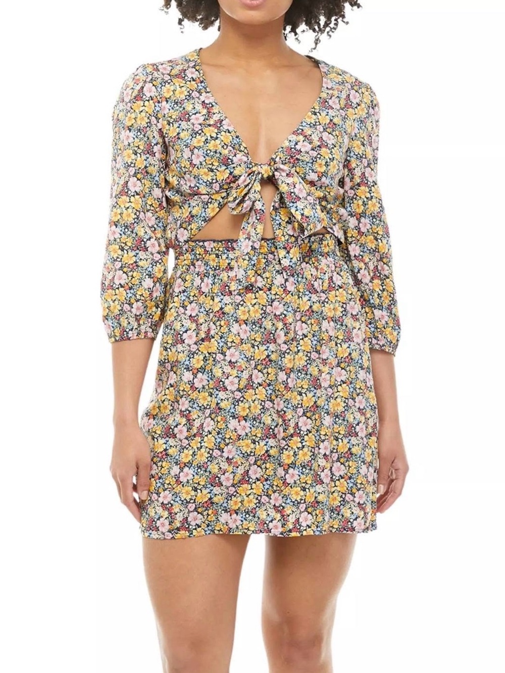 Boho floral mini dress with tie front detail Size Medium New Without Tags